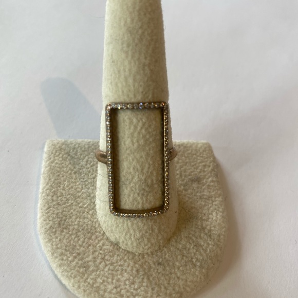 Gold-plated open rectangle ring with crystals - Picture 1 of 1